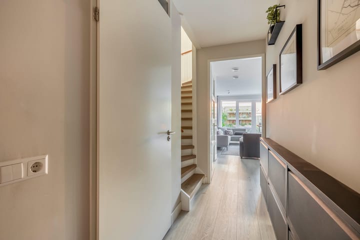 Photo 9 of Fortuinlaan 96