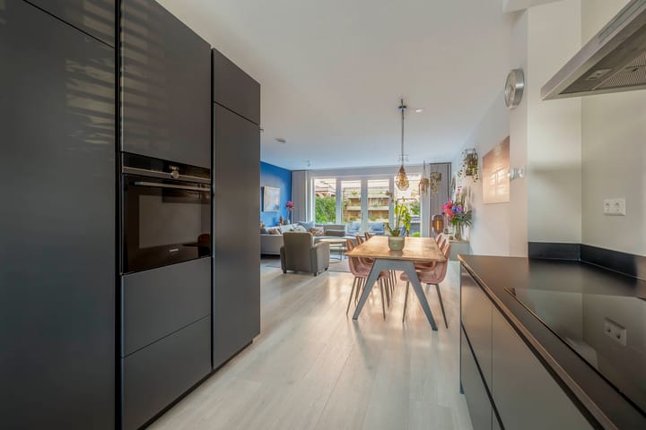 Photo 15 of Fortuinlaan 96