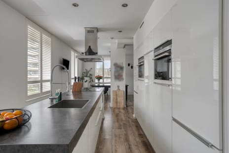 Polaris 3 secondary image