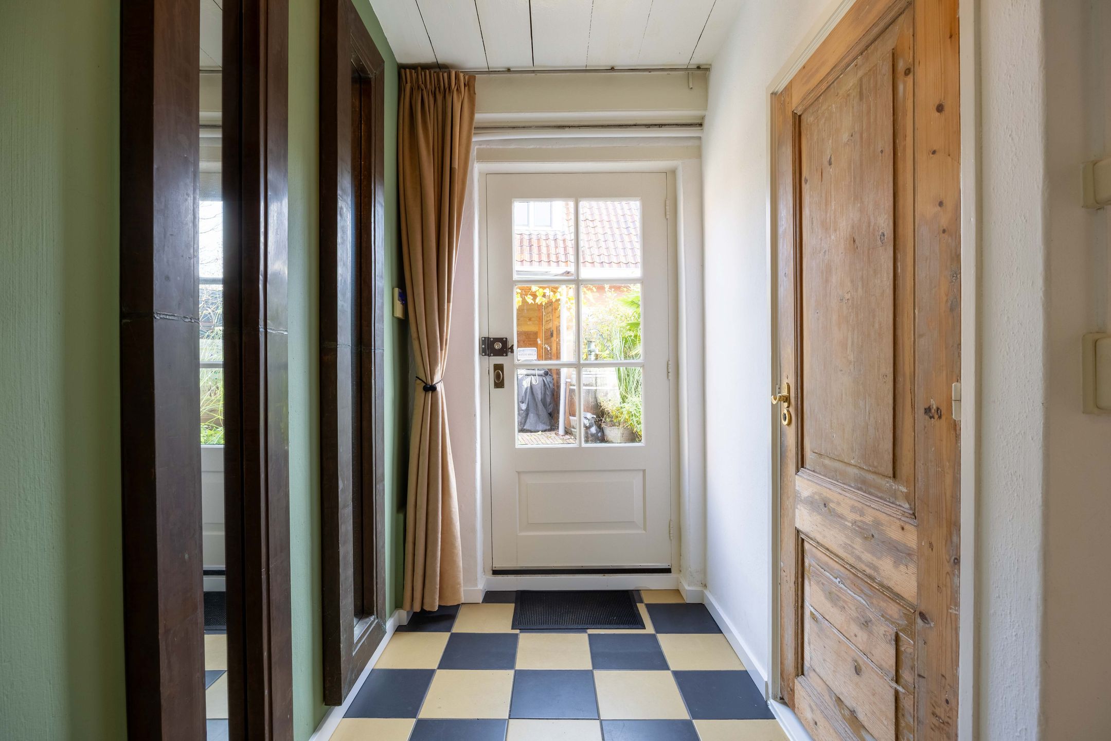 Foto 15 van Burchtstraat 12