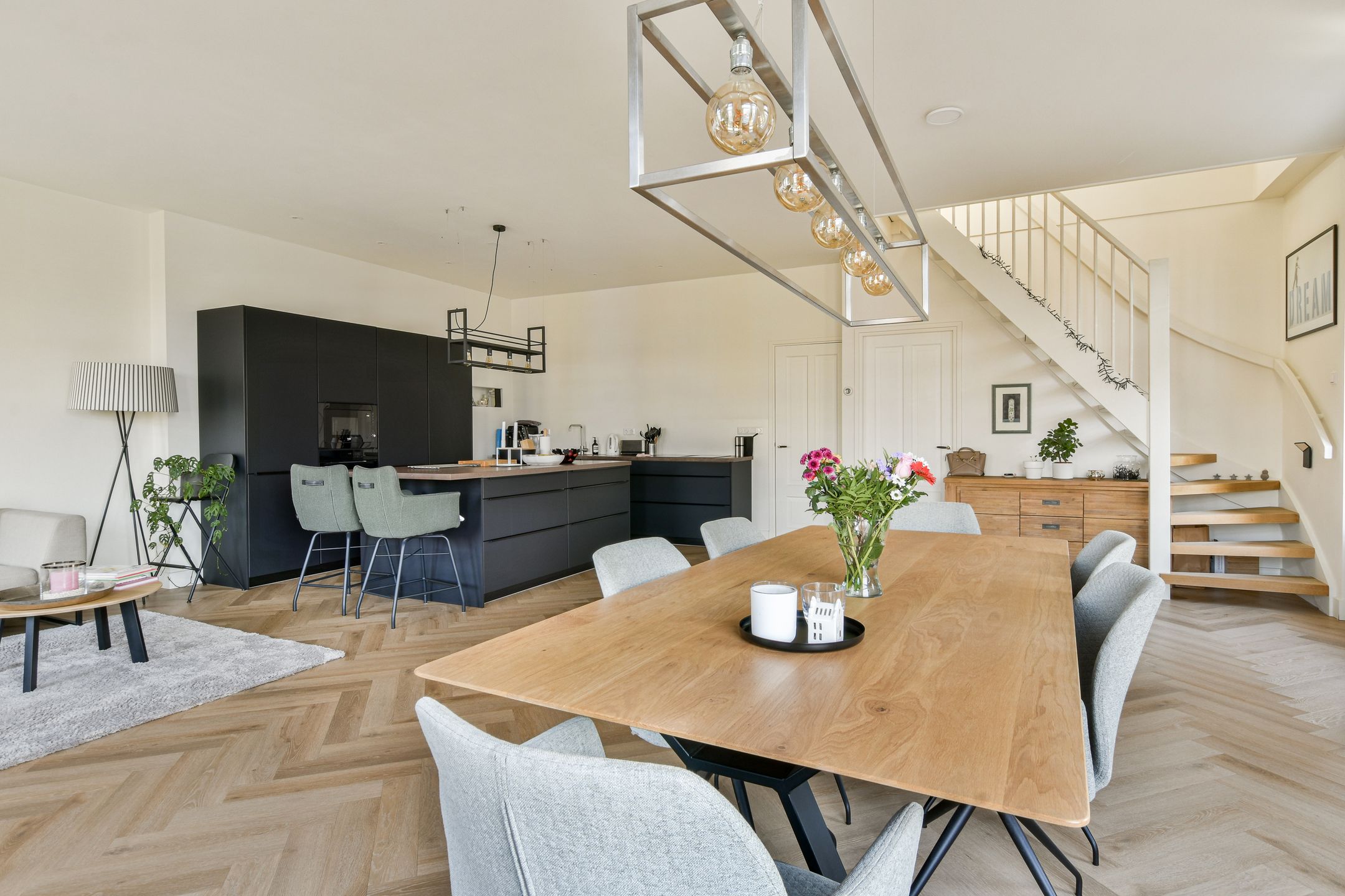 Photo 6 of Zocherstraat 1-3