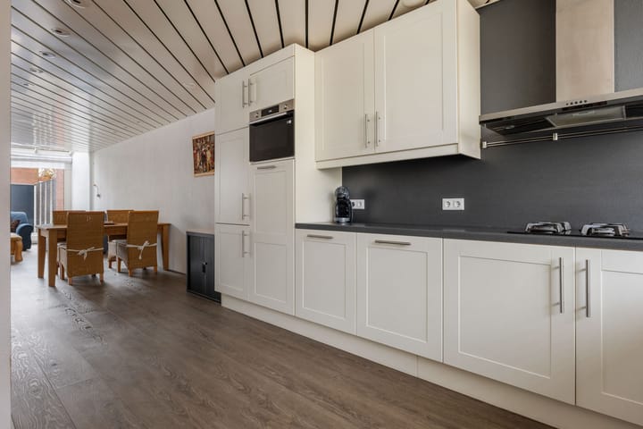 Photo 12 of Hoofdstraat 132