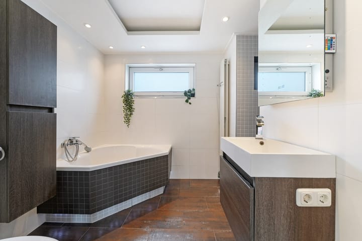 Photo 3 of Molenweg 49