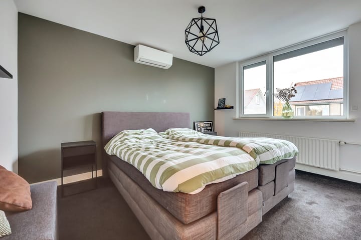 Foto 16 van Montessoristraat 6