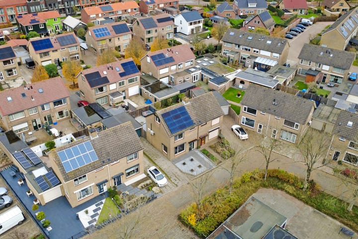 Foto 38 van Montessoristraat 6