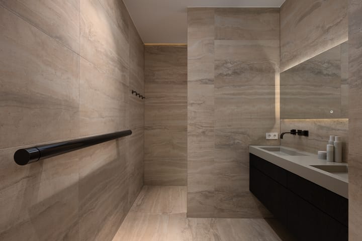 Photo 17 of Abraham Tuschinskistraat 84