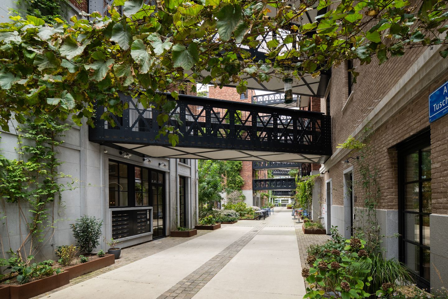 Foto 25 van Abraham Tuschinskistraat 84