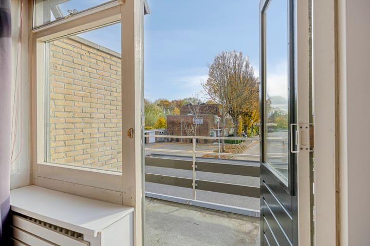 Foto 24 van Van den Berghlaan 419