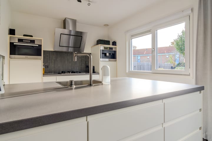 Photo 8 of Jonkheer van Cittersplein 212