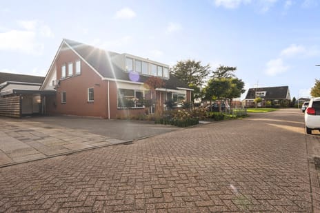 Ermeline 20 secondary image