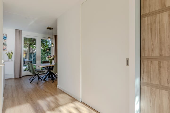 Photo 9 of Burgemeester Verdaasdonkstraat 94