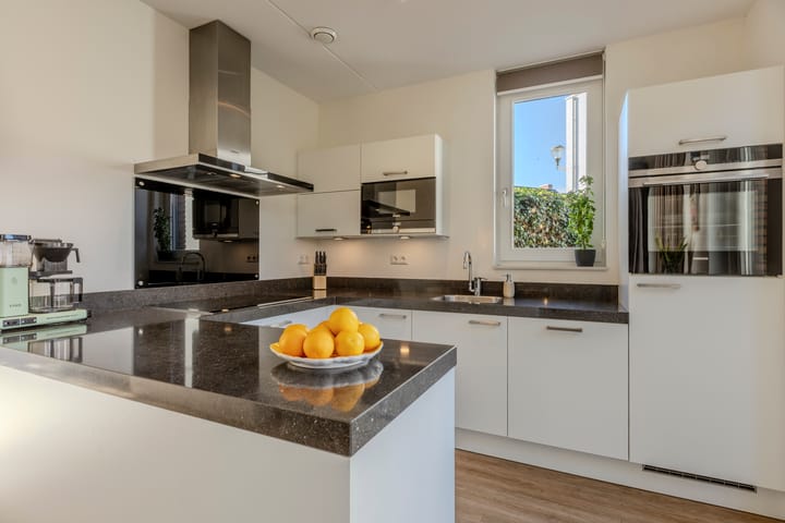 Photo 12 of Burgemeester Verdaasdonkstraat 94