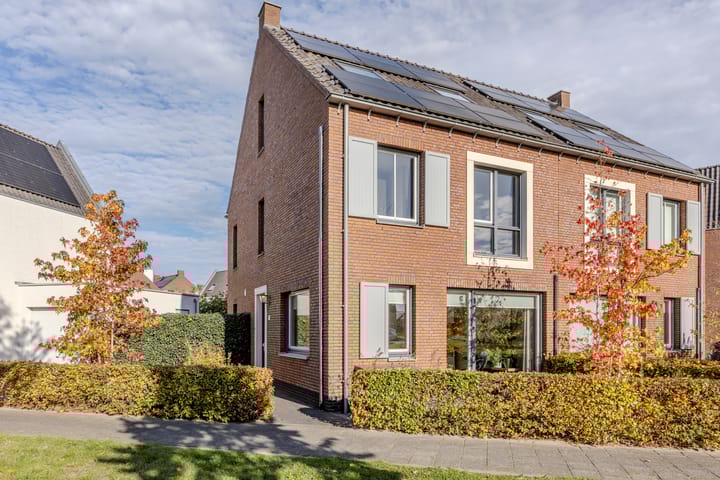 Photo 39 of Burgemeester Verdaasdonkstraat 94