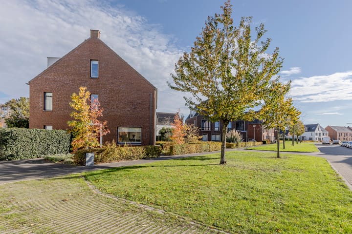 Photo 41 of Burgemeester Verdaasdonkstraat 94