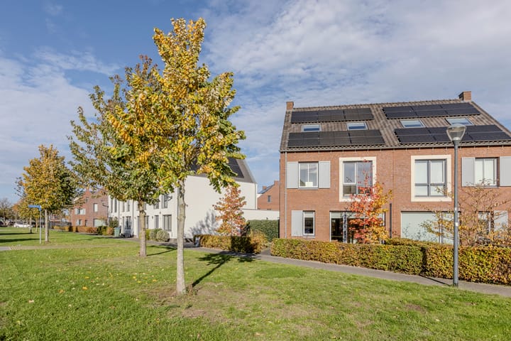 Photo 42 of Burgemeester Verdaasdonkstraat 94