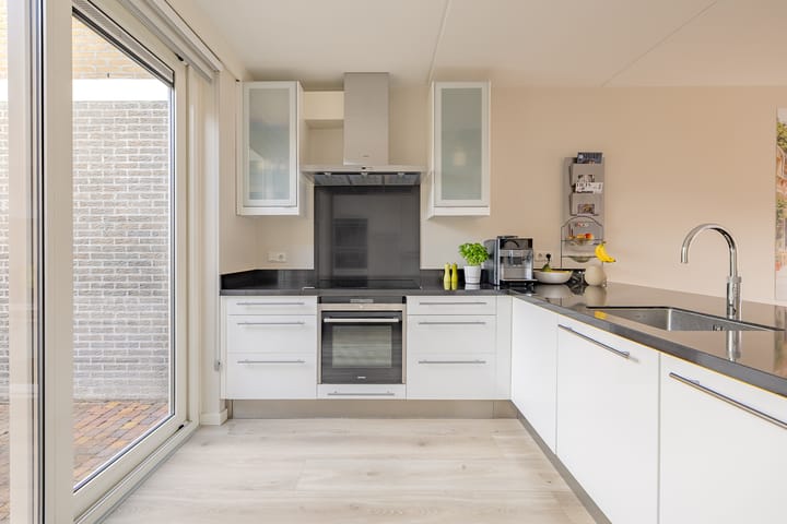 Foto 18 van Van Kleffenslaan 133