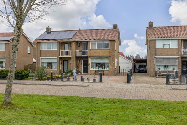 Photo 6 of Goudtsjeblom-strjitte 28