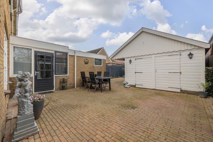 Photo 27 of Goudtsjeblom-strjitte 28