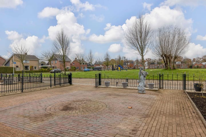 Photo 33 of Goudtsjeblom-strjitte 28