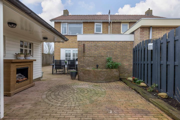 Photo 2 of Goudtsjeblom-strjitte 28