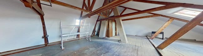 Tweede verdieping 85m2 loftruimte