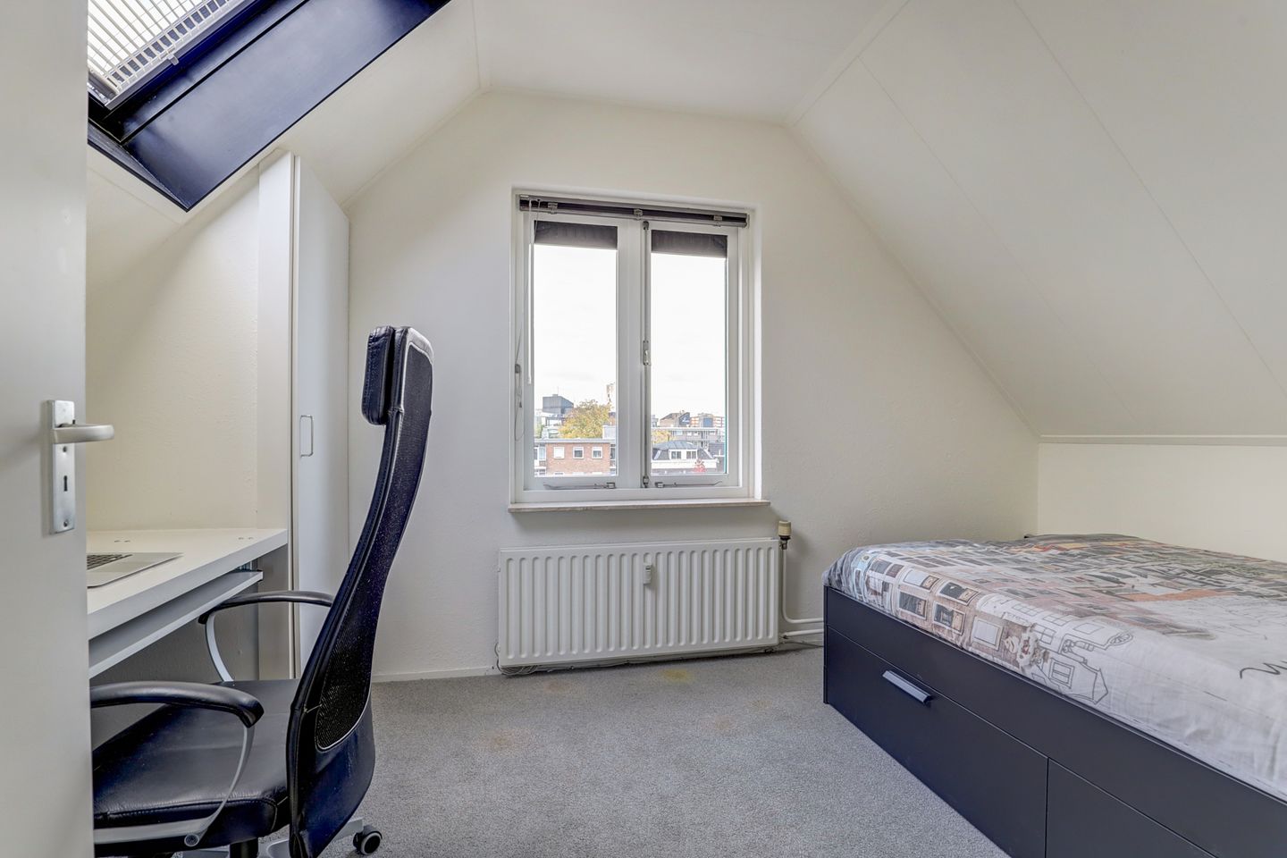 Photo 20 of Regentesseplantsoen 33