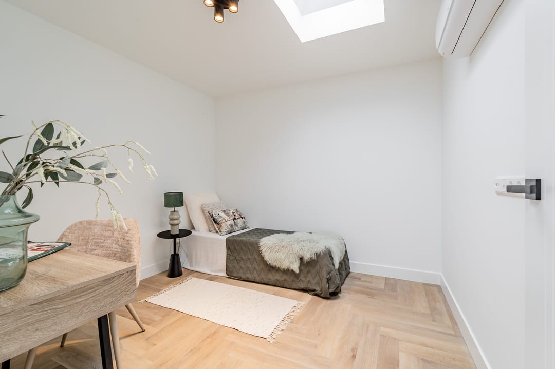 Photo 17 of Emmastraat 18-C