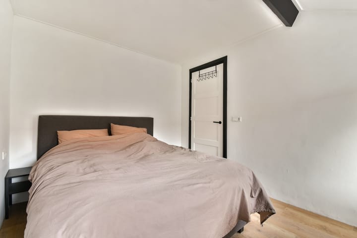 Photo 10 of Herradesstraat 43