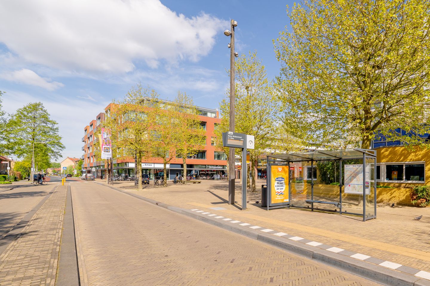 Photo 34 of Emmastraat 18-C