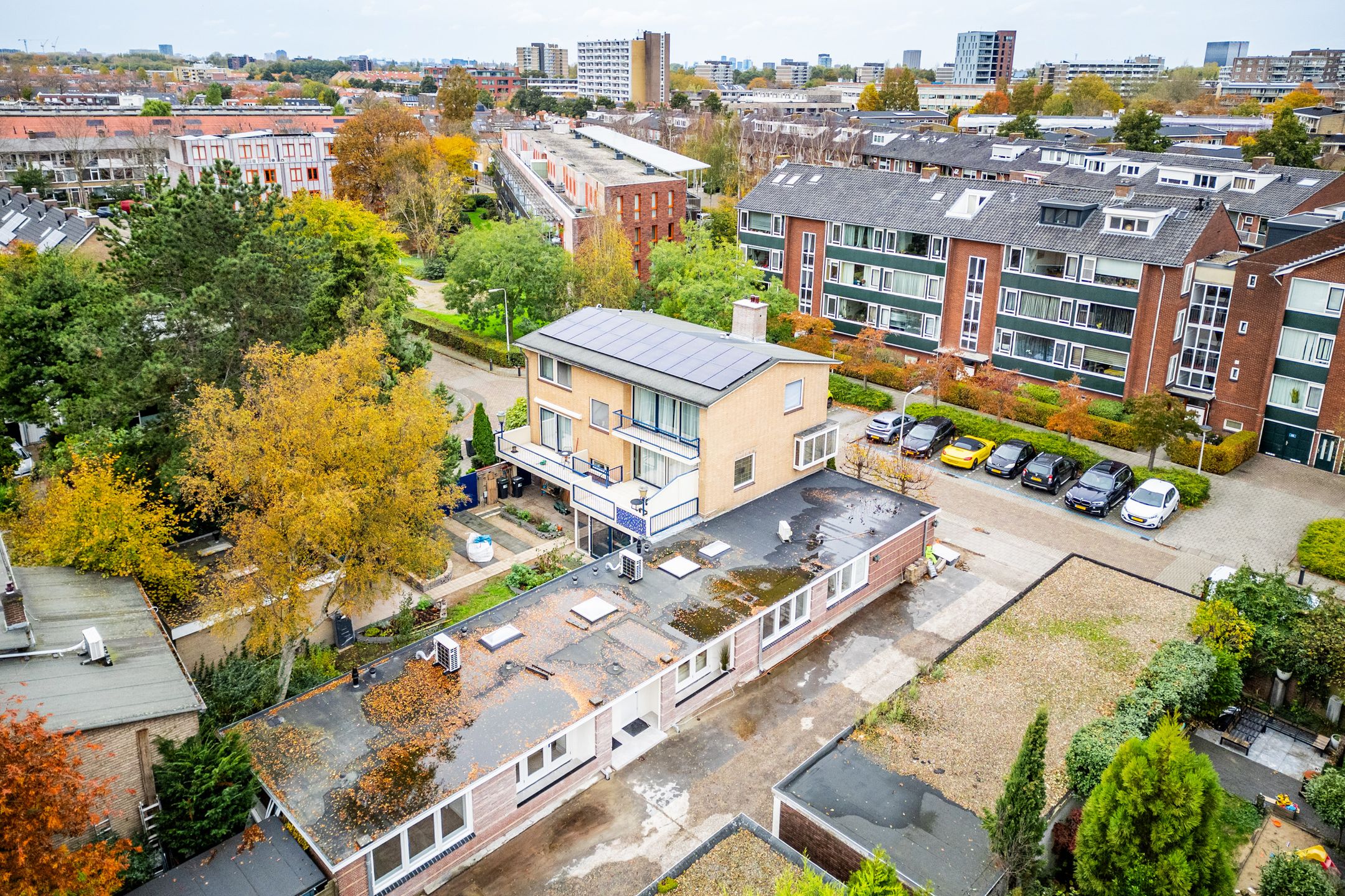 Photo 36 of Emmastraat 18-C