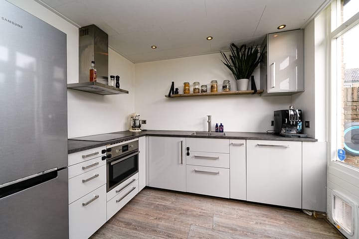 Photo 4 of Troelstrastraat 40