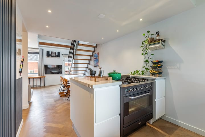 Foto 15 van Hermanus Coenradistraat 16-3