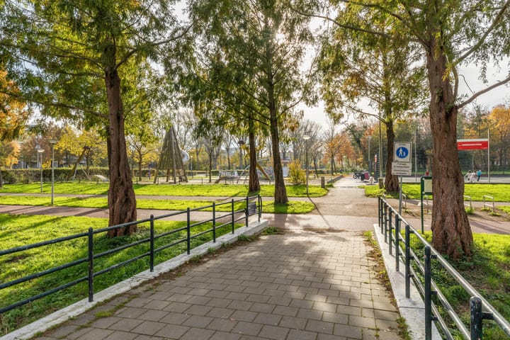 Foto 48 van Hermanus Coenradistraat 16-3