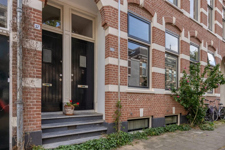 Photo 2 of Sloetstraat 39