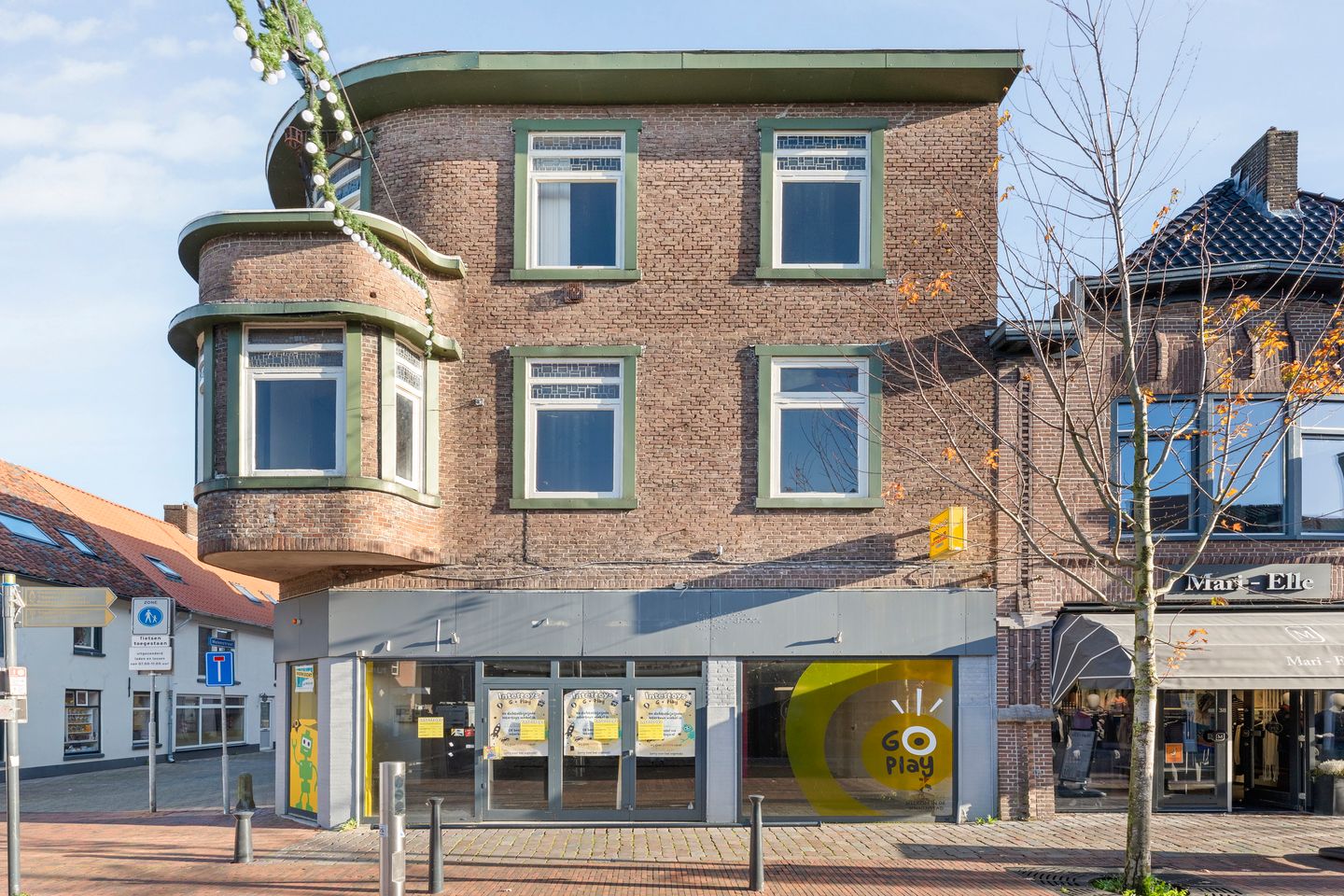 View photo 2 of Friesestraat 40