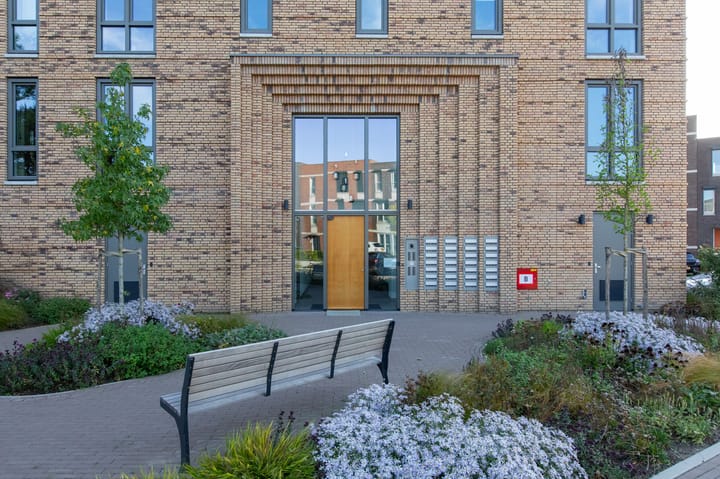 Foto 48 van Koningslinde 1-H01