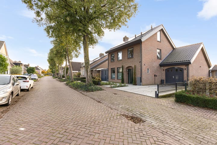 Photo 60 of Elzendreef 42