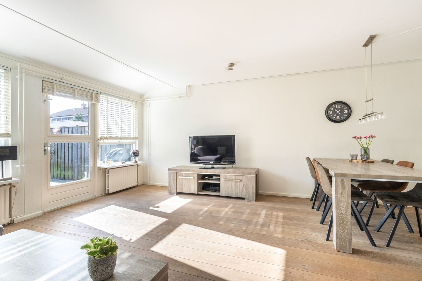 Foto 5 van Dotterbloem 2