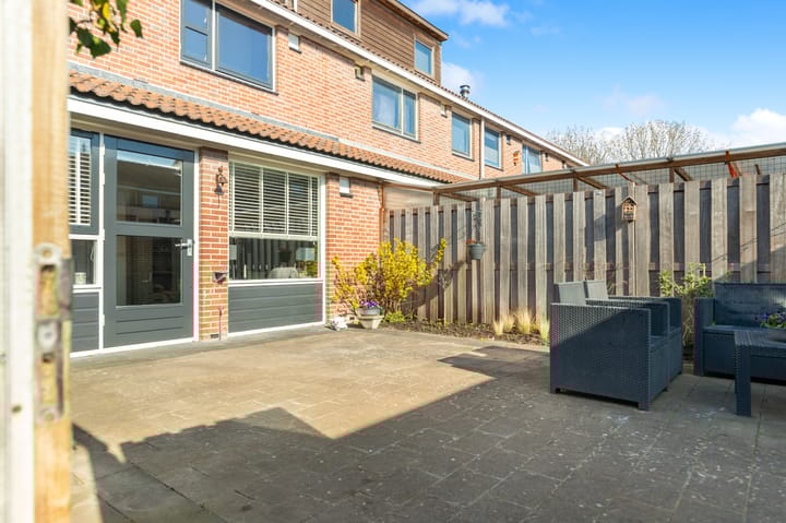 Photo 28 of Dotterbloem 2