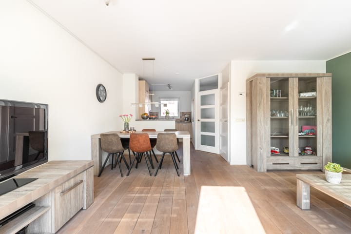 Photo 7 of Dotterbloem 2