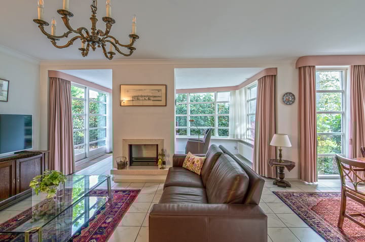 Photo 6 of Burgemeester Uijenstraat 3