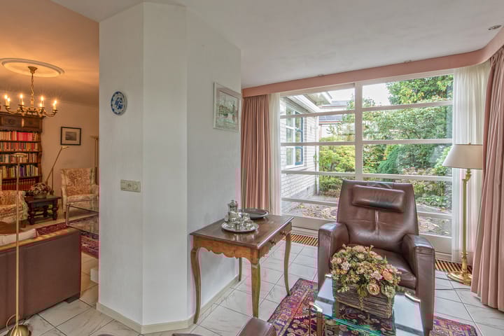 Photo 9 of Burgemeester Uijenstraat 3