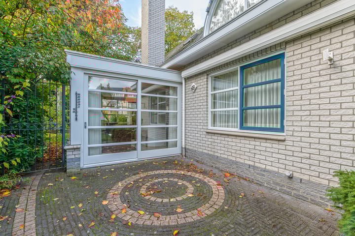 Photo 29 of Burgemeester Uijenstraat 3