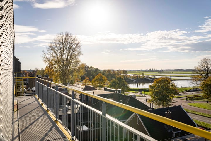 Foto 1 van Zuiderzeestraat 107