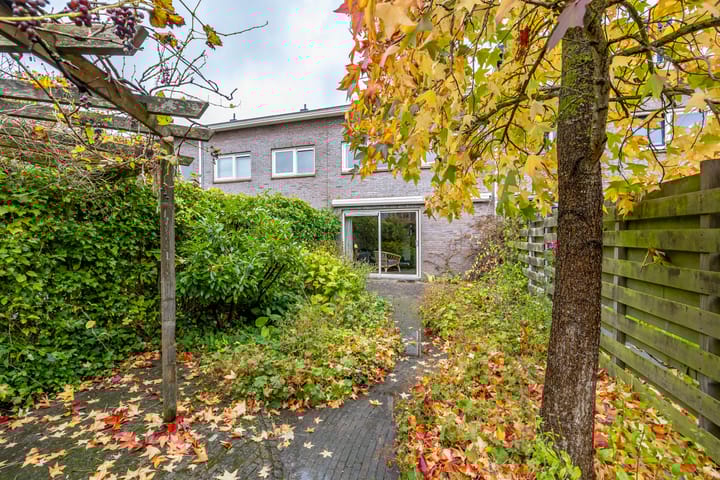 Photo 3 of Niek Engelschmanstraat 9