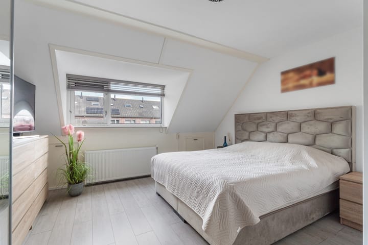 Photo 4 of Jan Rijksenstraat 12