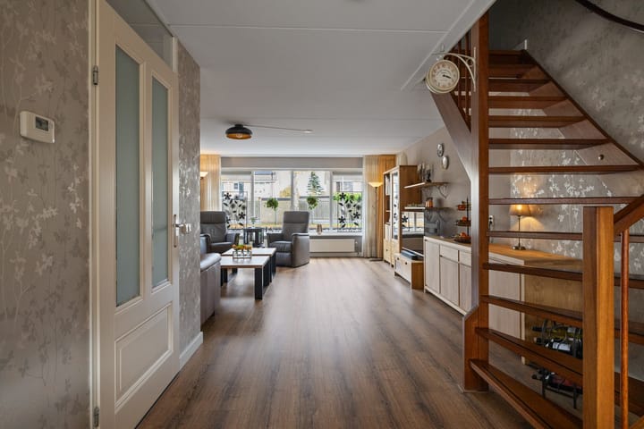 Photo 11 of Werfstraat 74