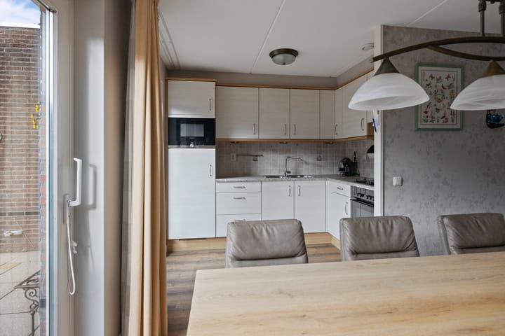 Photo 13 of Werfstraat 74