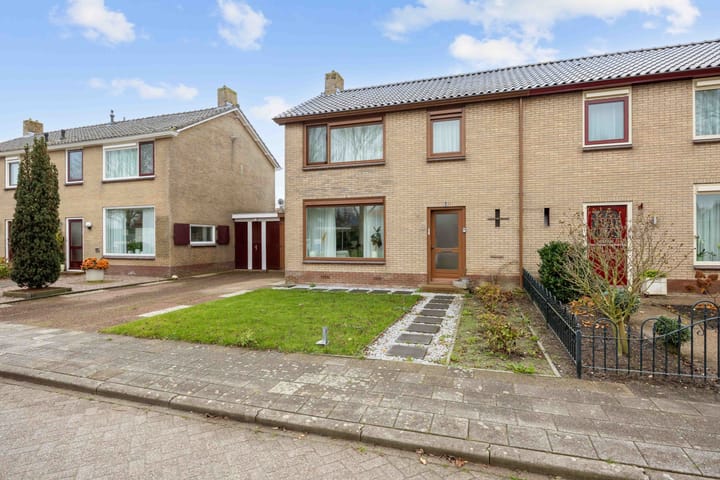 Photo 39 of KN Kuperusstrjitte 9