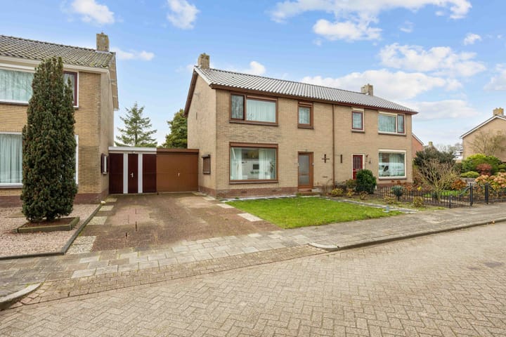 Photo 40 of KN Kuperusstrjitte 9